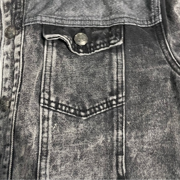 Crazy Train Black Acid Wash Jean Jacket Medium - Picture 5 of 7